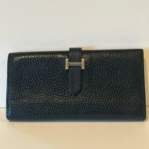 Black Leather Wallet, SILVER METAL “H” CLOSURE
7” by 3.5” PERFECT, EUC